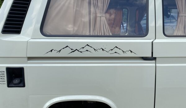 Berge Seitenaufkleber für VW T3 – Hochwertiger Outdoor Sticker für deinen Bulli