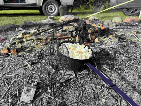 Popcorn-Pfanne für offenes Feuer | Frisches Lagerfeuer-Popcorn genießen – Bild 2