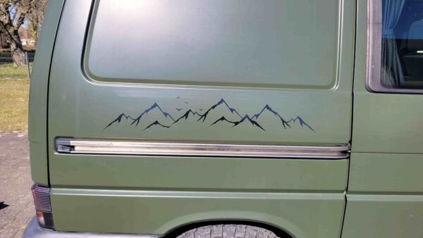 Berge Seitenaufkleber für VW T4 – Hochwertiger Outdoor Sticker für deinen Bulli