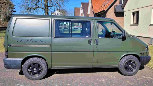 Berge Seitenaufkleber für VW T4 – Hochwertiger Outdoor Sticker für deinen Bulli – Bild 3