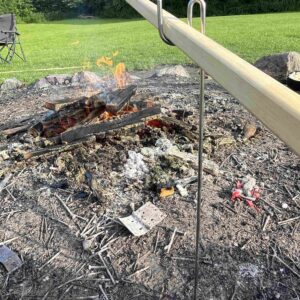 Stockbrothalter fürs Lagerfeuer – Freihändig Stockbrot & Marshmallows grillen